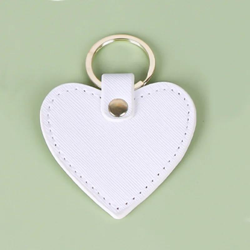 Creative Love Leather Car Keychain Cute Heart Shaped Bag Pendant Accessories Key Chains for Women Friendly Friendship Small Gift