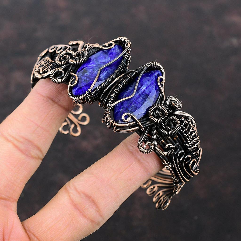 Браслет-манжета с граненым синим сапфиром, браслет из медной проволоки, регулируемый браслет-манжета, браслет ручной работы, драгоценный камень, медное ювелирное изделие, подарок для мамы