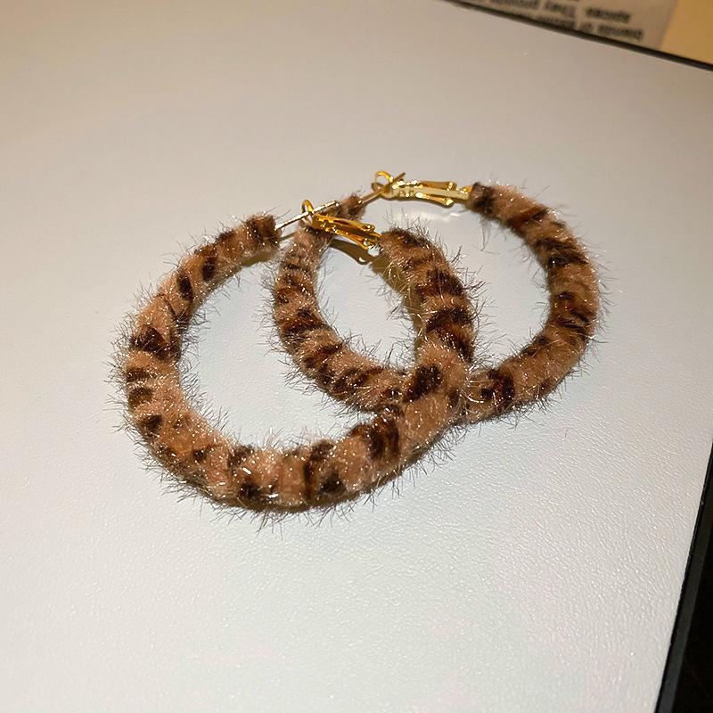 Серьги-подвески Геометрические с бантом Сердце леопарда Серебряная игла - Трендовый корейский стиль для женщин