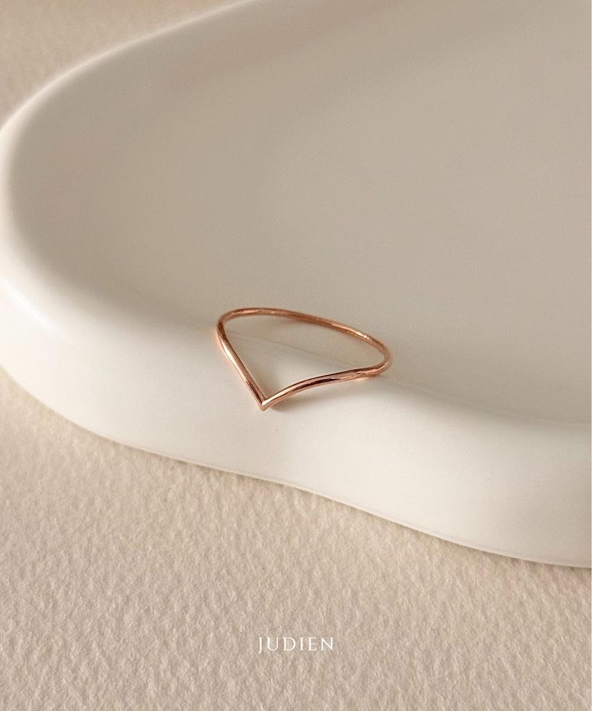 Judien 14K 18K V-Cut Thin Ring