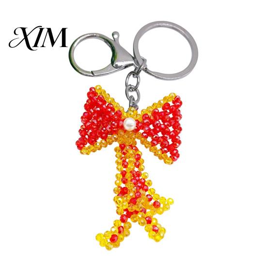 Handcrafted Keychain Handmade Christmas Beaded Keychain, Xmas Tree Wreath Gift Box Bell Key Ring Santa Keyring, Backpack Hanging Decor for Party