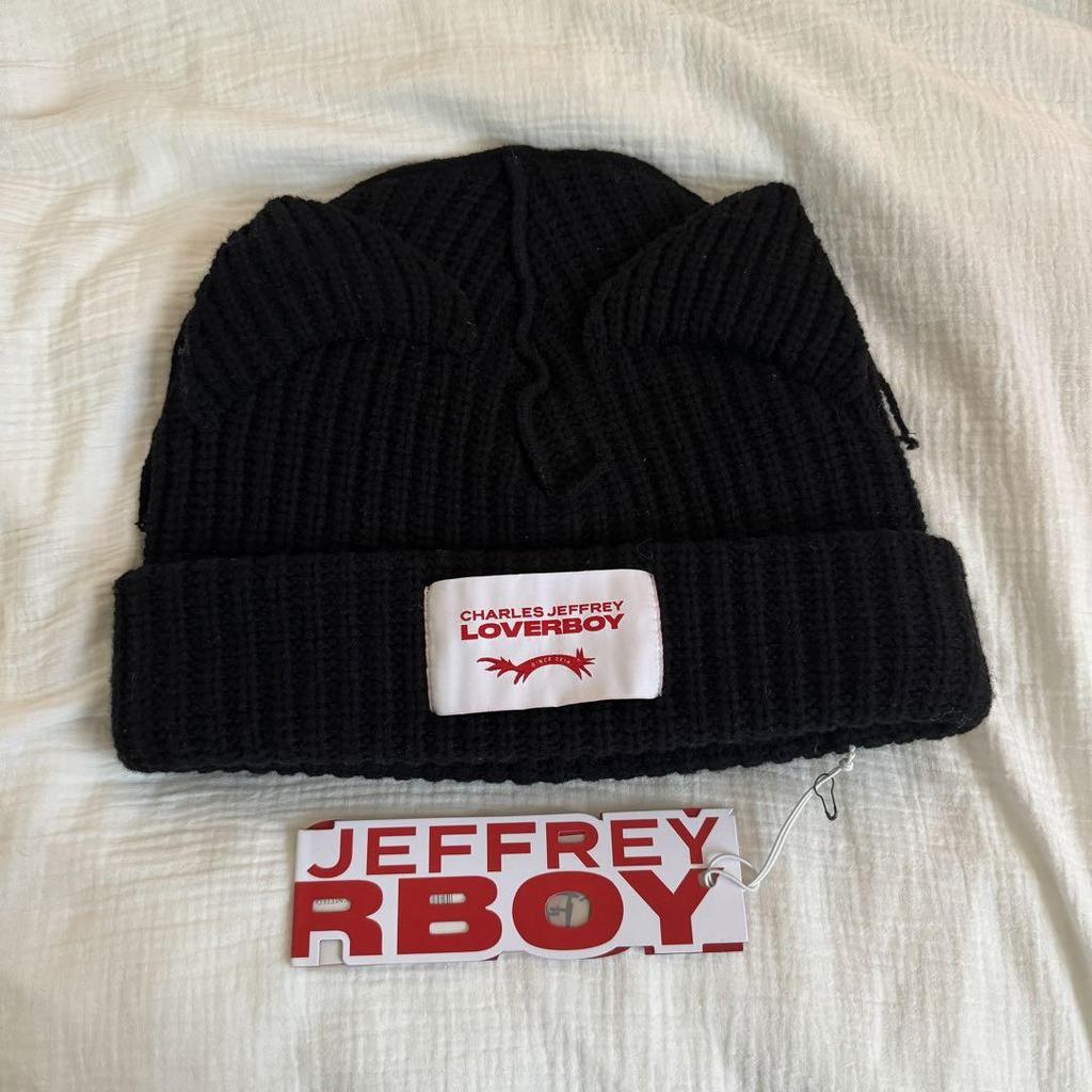 [USED] LOVERBOY SUPERSIZED CHUNKY EARS BEANIE