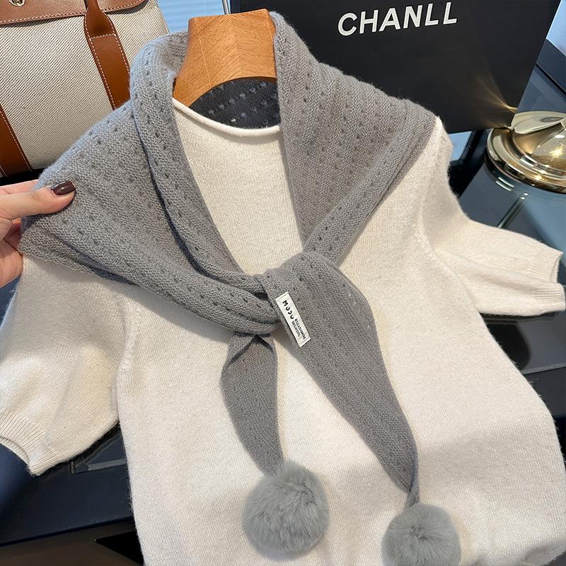 British Korean Triangle Scarf With Ball Niche 100% Wool Scarf Women Headscarf Knitted Scarf Multi-functional Warm Winter Scarf