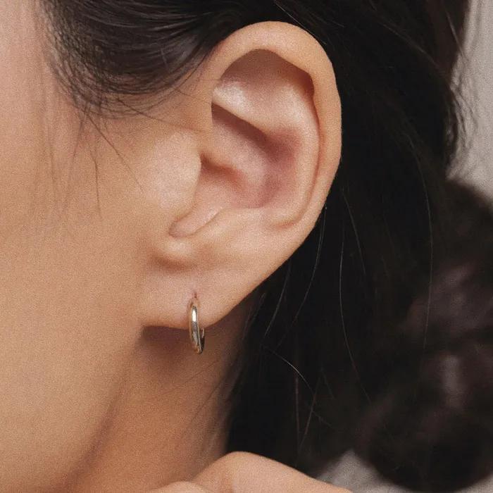 round clicker earrings: small.