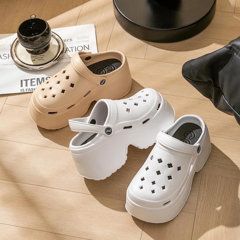 Женские сандалии толщиной 9 см 2025 Новые летние шлепанцы на высоком каблуке с мягкой подошвой Пляжная садовая обувь Уличная водонепроницаемая женская обувь с отверстиями