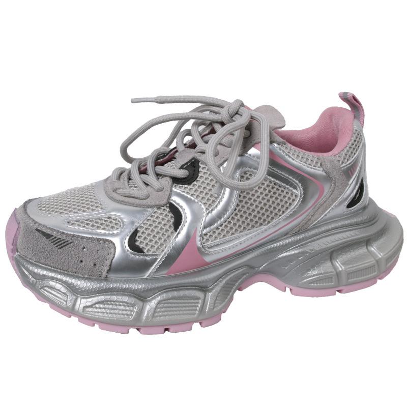 Демонстрация маленьких и универсальных стоп, увеличивающих рост, папины туфли на платформе, женская новая весенняя коллекция 2024 года в стиле Гонконга, легкая спортивная обувь в стиле ретро