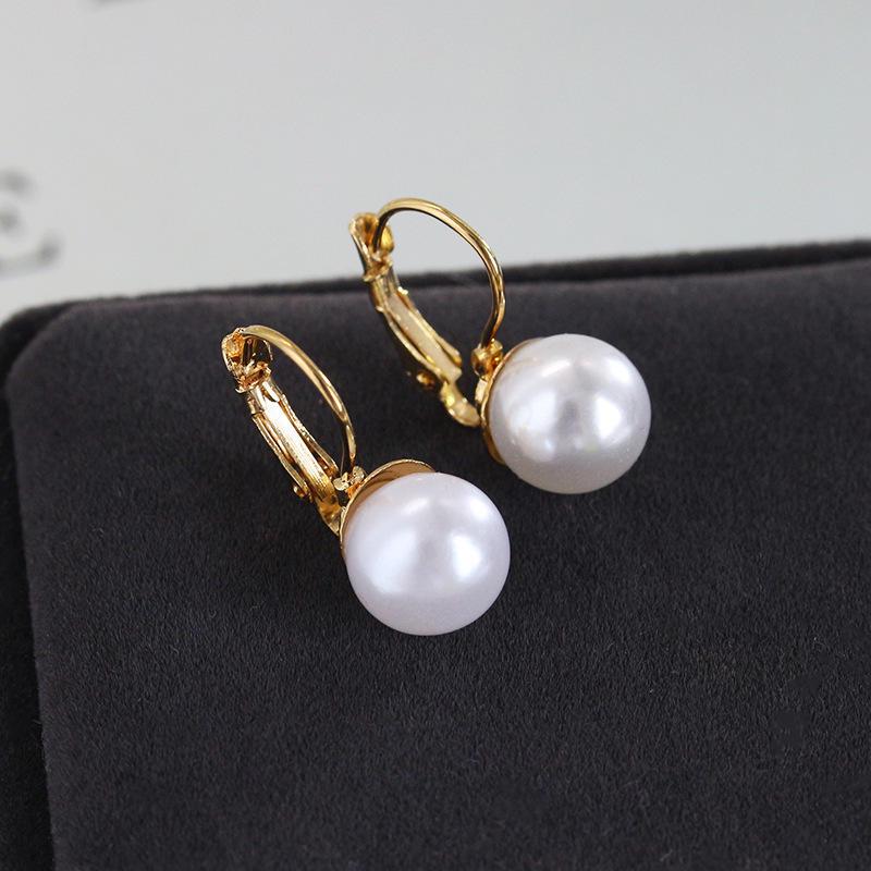 Earrings Cute Korea Women Fashion Ear Studs Elegant Wedding Party Pearl Jewelry Temperament Light Luxury Niche High Design Stud Earrings