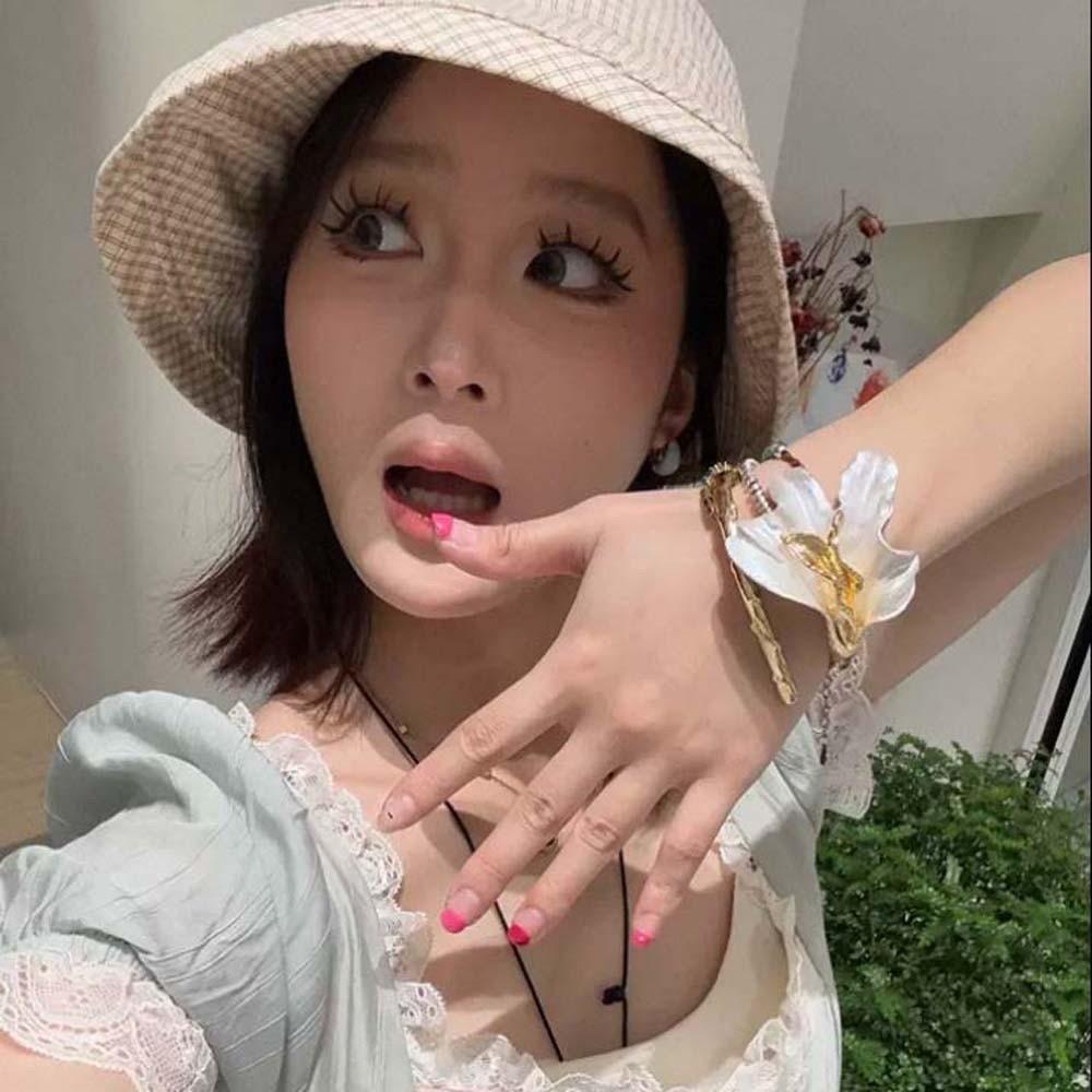 Armlet Tulip Bangle Openable Metal Flower Bracelet Golden and White Bangle Festival Gifts