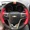 Ручная строчка Черно-красная Кожаная Накладка на Руль Автомобиля Для Chevrolet Malibu Volt Camaro 2011-2015 Aveo 2016-2018