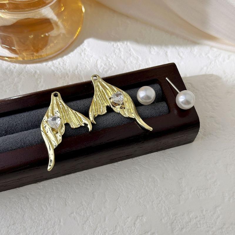 Трендовая серьга-гвоздик с рыбьим хвостом и искусственным жемчугом в форме сердца для женщин, темпераментная, милая, геометрическая, ювелирное украшение в подарок