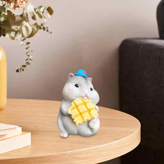 2 Pcs Hamster Figurine Resin Hamster Eating Cheese Statue Cartoon Animal Ornament for Home Office Desk Car Dashboard Decoration