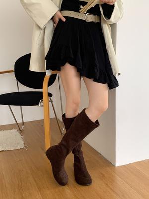 Замшевые узкие ботфорты Модные ботинки Осень и Зима 2025 Новые с круглым носком Длинные цилиндрические Внутреннее увеличение высоты Ботинки на платформе Европейский и американский стиль Коровья кожа