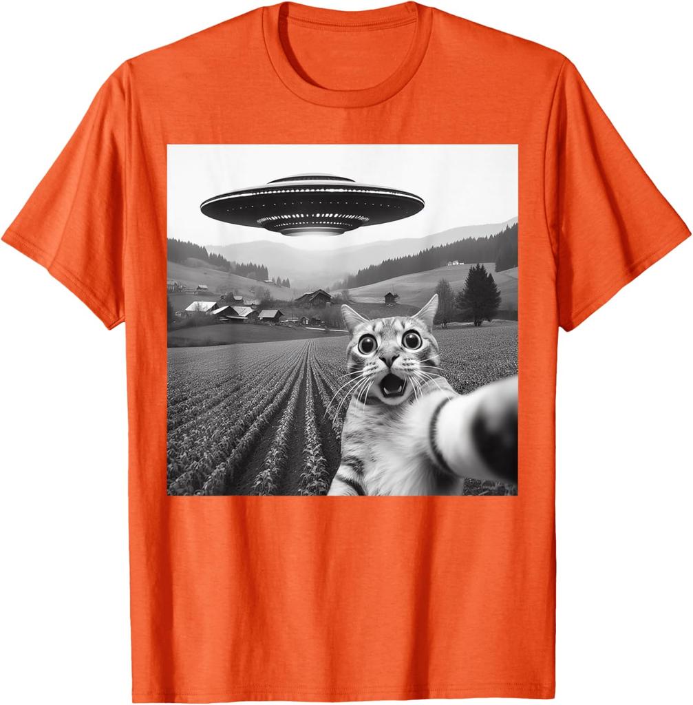 Cat Selfie With Alien UFO Funny Cat Gifts For Unisex T-Shirt