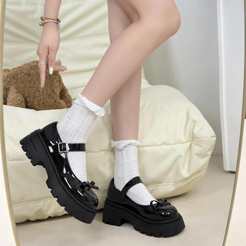 Туфли Мэри Джейн женские новые модные женские туфли-лодочки с пряжкой весна-осень с круглым носком однотонные повседневные туфли с бабочкой на платформе