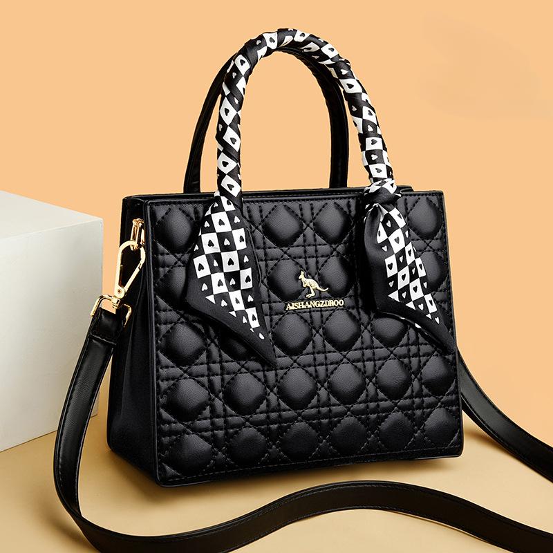 2024 New Brand Design Small Bag Women's Bag Luxury Trendy Handbag Fashion Lingge Single Shoulder Straddle Bag