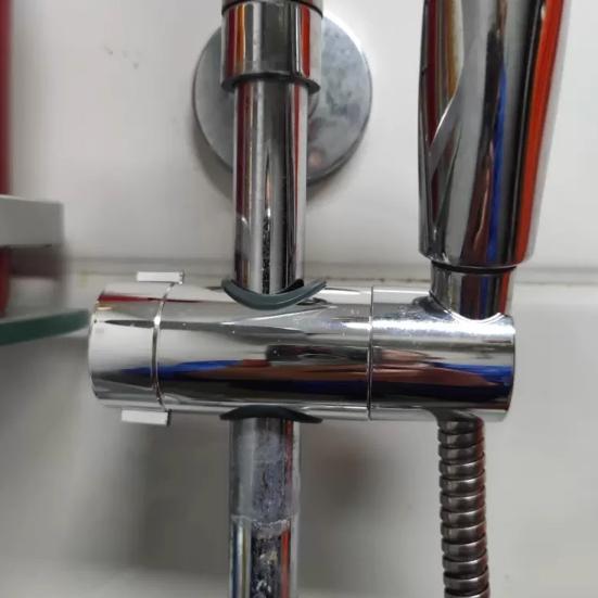 Shower Bracket Retainer 360 Degree Rotatable Easy Installation Shower Bracket Retainer Quick Angle Adjustment Shower Clip