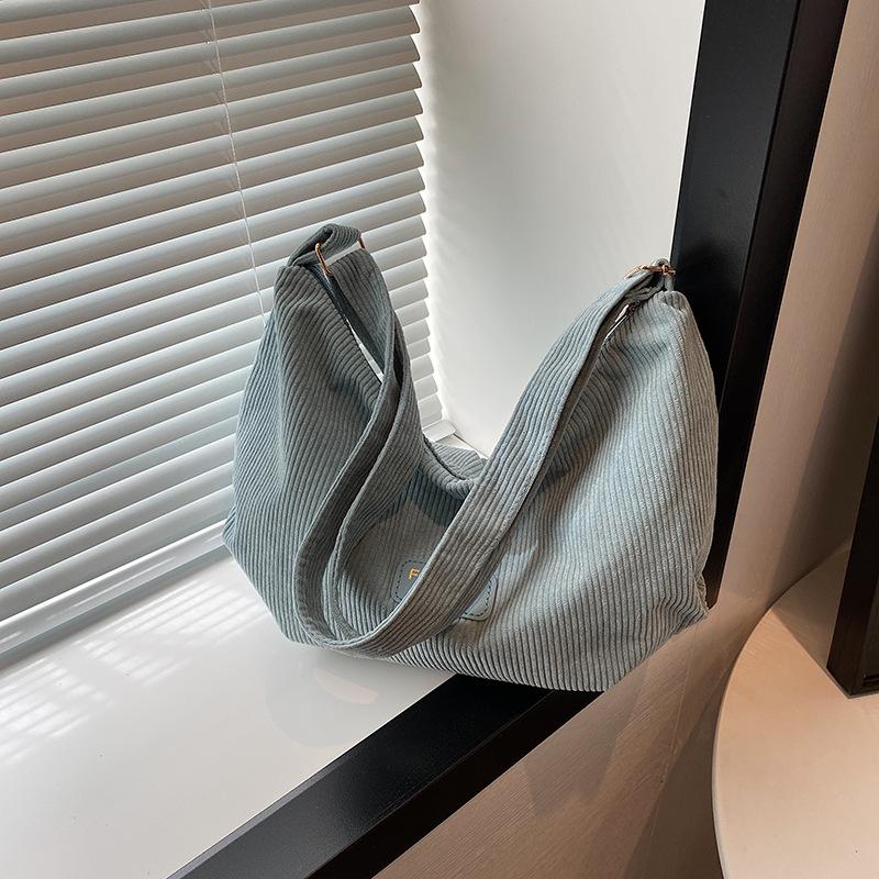 Женская сумка Сумка через плечо Вельветовая сумка-пельмень Новая сумка на плечо Стильная и простая сумка Большая вместимость