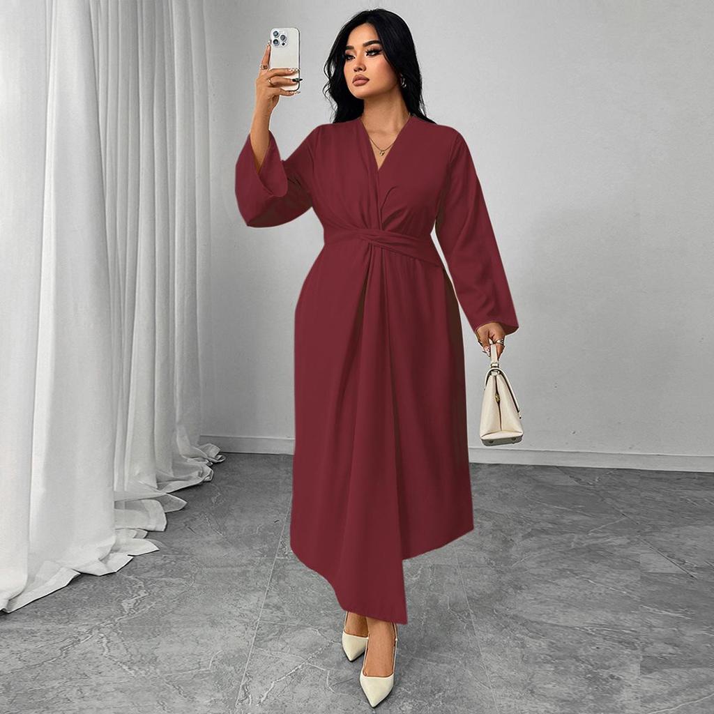 Элегантное облегающее платье с длинными рукавами, подчеркивающее талию, с асимметричным подолом