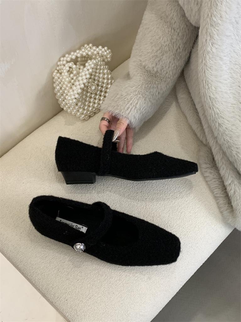 Французские бархатные туфли-лодочки женские 2025 осень и зима новая французская фея пушистые туфли женские носить на плоской подошве Мэри Джейн хлопковые туфли