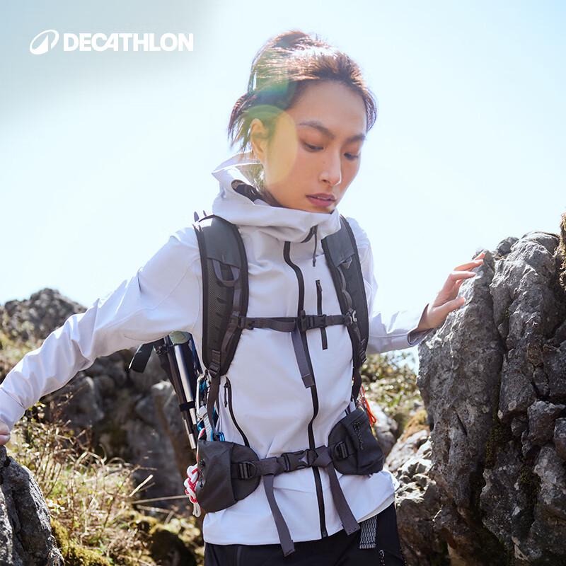 Женская жесткая outdoor-куртка Decathlon MH900