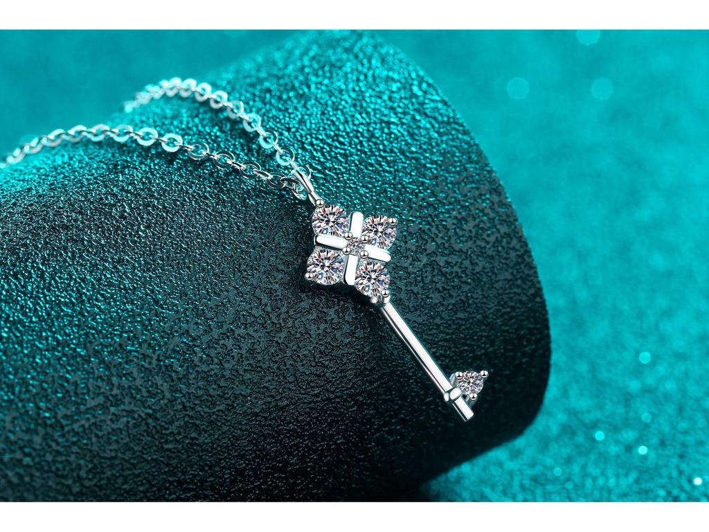 Серебряный кулон-ключ S925 с муассанитом: Элегантные, Простые, Модные Ежедневные Украшения для Женщин