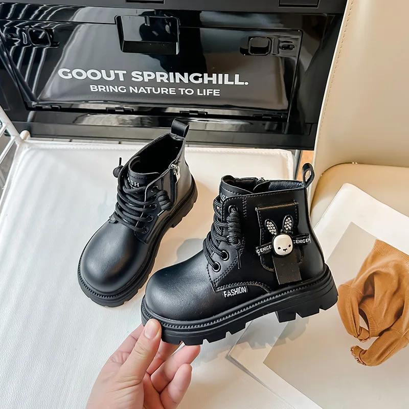 Зима 2024 Новые детские туфли Бархатные теплые короткие ботинки Модные ботильоны для женщин Нескользящие детские повседневные туфли Кроссовки для девочек