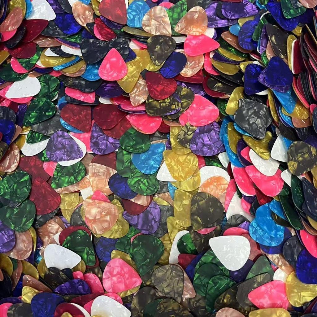 Пластиковые медиаторы для гитары из целлулоида и АБС-пластика: 0,46, 0,71, 0,96 и металлические медиаторы