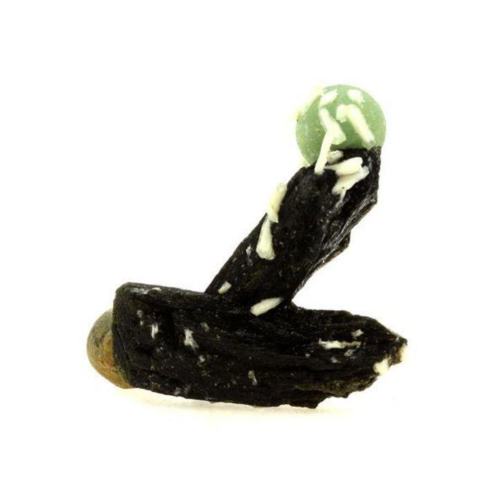 Pierres et Minéraux. Prehnite + Epidote + Stilbite. 513.5 ct. Diamonkara, Kayes, Mali.