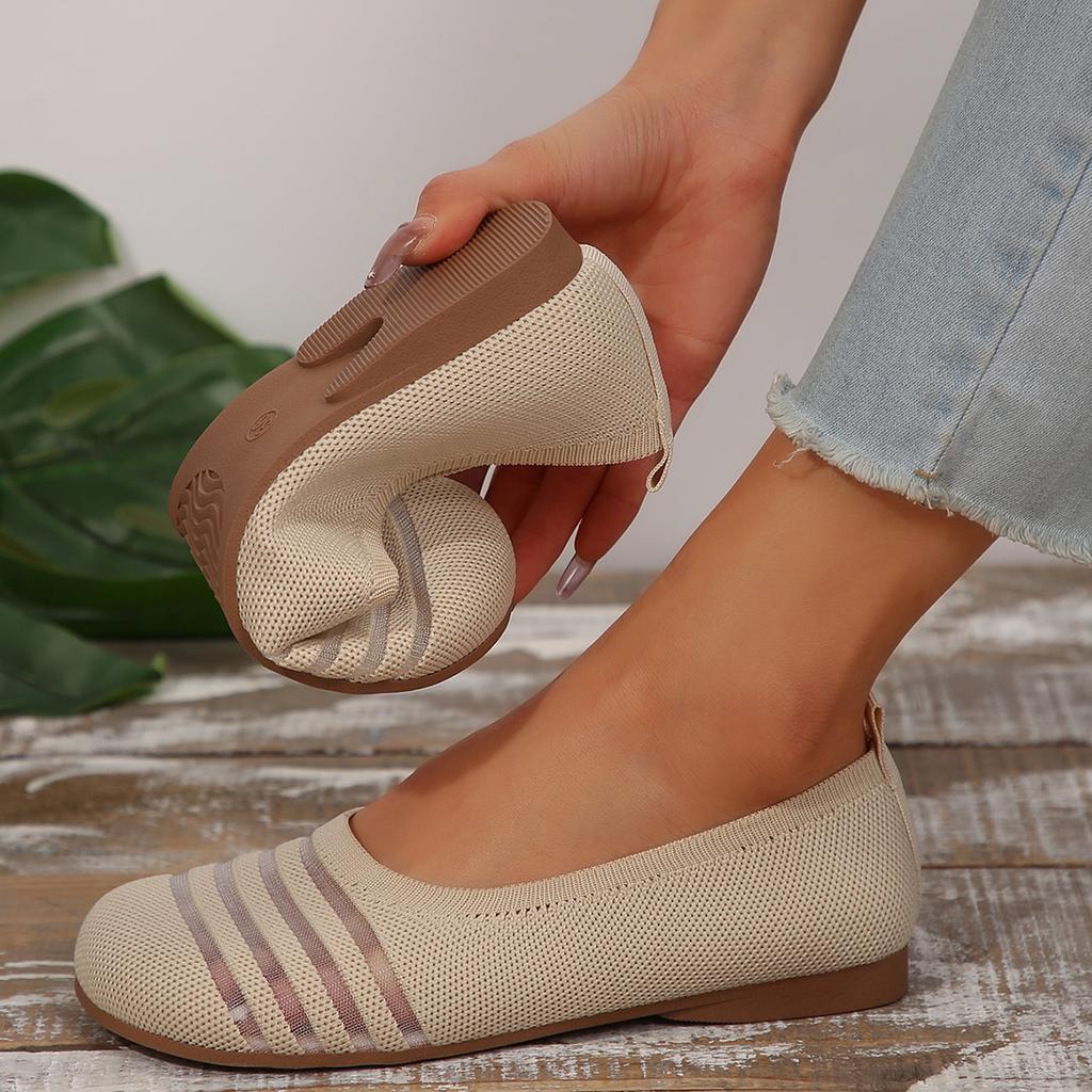 Women Slip On Flats Shoes Breathable Knitted Sneakers Women Spring Comfort Soft Sole Casual Plus Size Slip On Walking Loafers