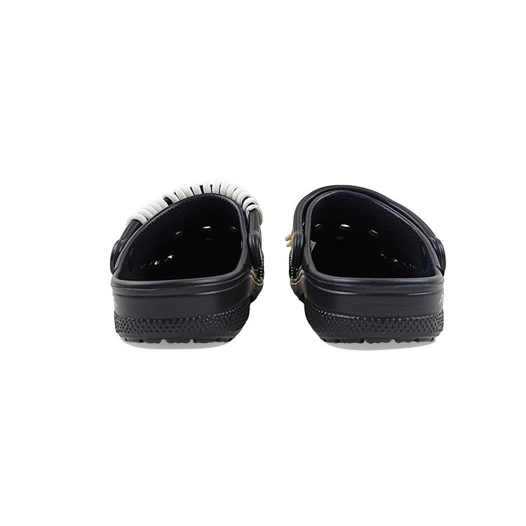 Crocs Классические клоги ЭВА Клетка Кость Собака Бейя Пляжные Милые Мультяшные Ручная роспись Граффити Нишевые Универсальные Обувь с отверстиями Унисекс Черный