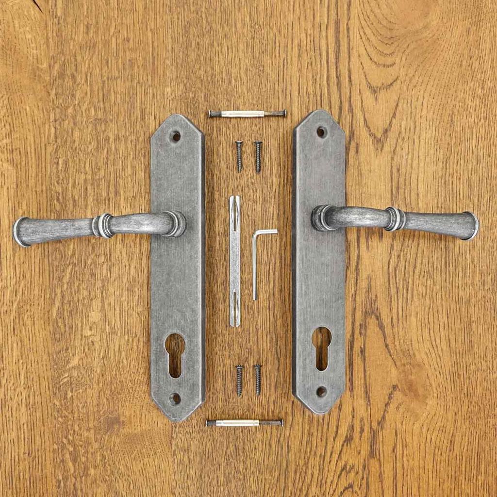 HAMILTON door handle with escutcheon for 72mm cylinder, ANTIQUE NICKEL