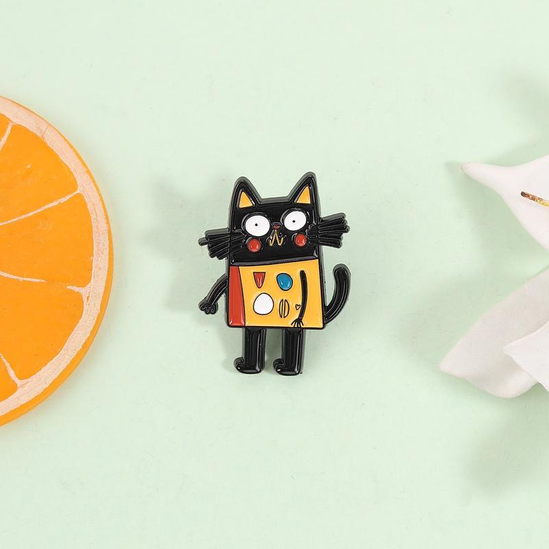 Custom Cartoon Black Cat Artist Enamel Pin Painting Cat with Beret and Palette Metal Badge Kawaii Animal