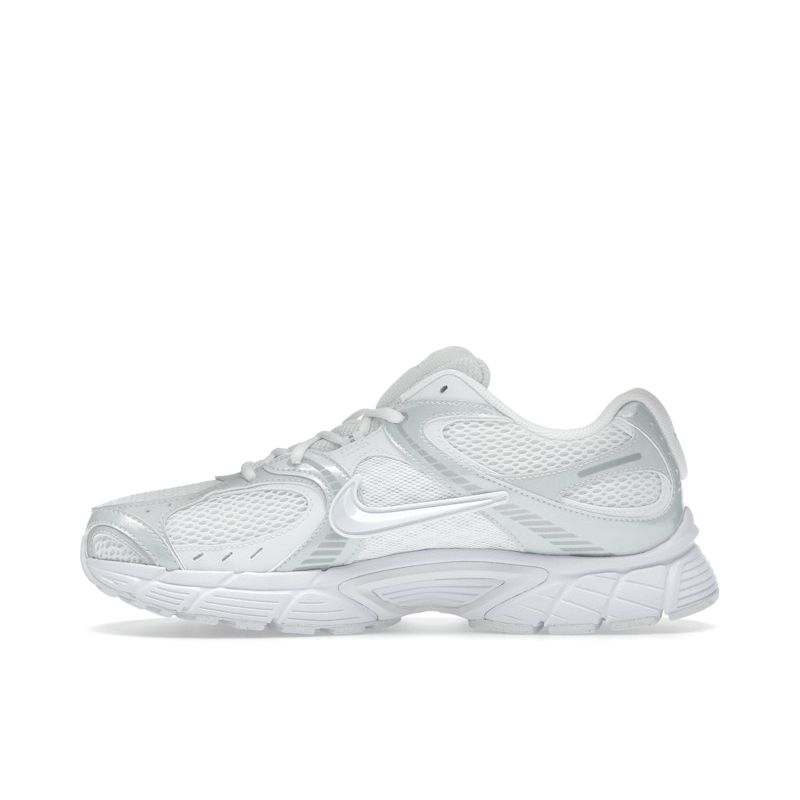 Nike Женские кроссовки WMNS V5 RNR Chunky Retro Бело-серебристые HQ7901-101
