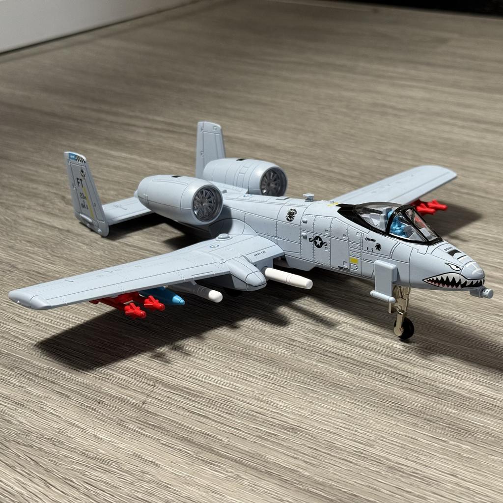 1/62 A-10 Thunderbolt II Warthog Самолет Сплав Металл Литой Модель Самолета Коллекция Любителей Украшения со Звуком и Светом Мальчики