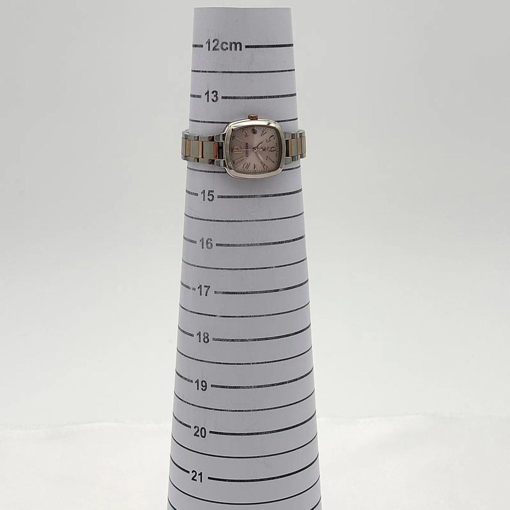Б/у Рабочий элемент Рабочий элемент Citizen Watch Женские Кварцевые ES8014-54W Cross Sea xC Eco Drive Радиочасы Квадратные Розовый циферблат Дата Серебристый Розовое золото