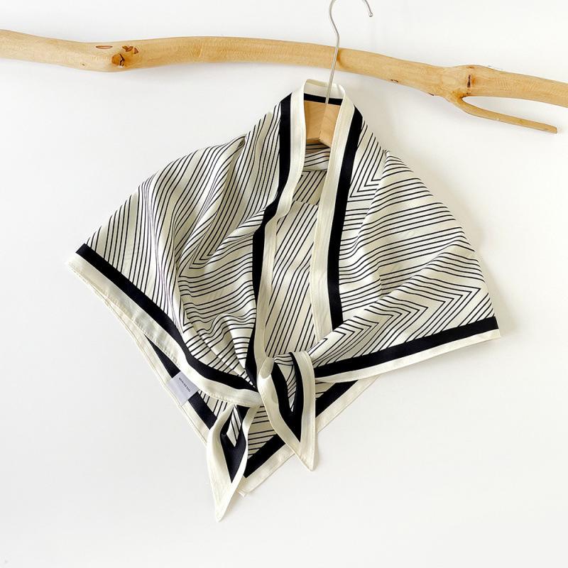 Niche Irregular Scarf Shawl Spring and Summer Twill Triangle Scarf Versatile Scarf Professional Leopard Scarf Decoration