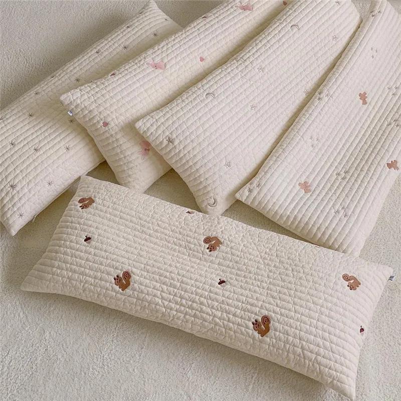 Подушка плоская из чистого хлопка для новорожденных, стеганая, с вышивкой мультяшных белки и медведя, дышащая и мягкая