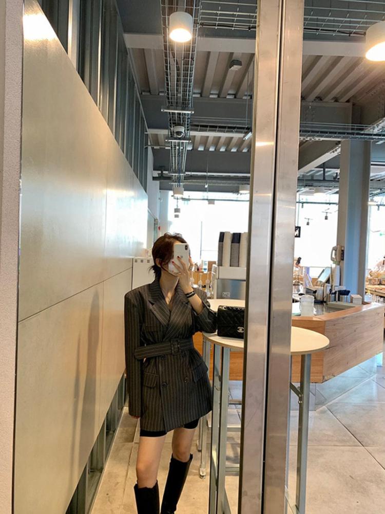 Retro Summer Spring Striped Long Sleeve Coat Women Elegant V-neck Fashion Button Coats Female Chic Streetwear Casual Office Lady Clothing