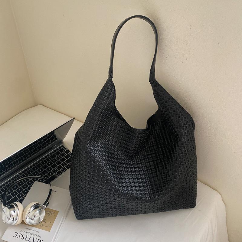 Niche Retro High-end Underarm Commuter Bag Women's Bag 2025 New Woven Tote Bag Fashion Shoulder Bag