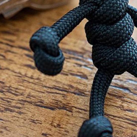 Брелок из плетеной веревки Солдат-скелет Подвеска для рюкзака Брелок с дизайном шлема Портативный легкий брелок