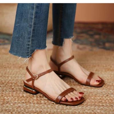 Нишевые ретро туфли с открытым носком и сандалии для женщин на лето 2025 года, новые литературные римские пляжные туфли на низком каблуке для женщин