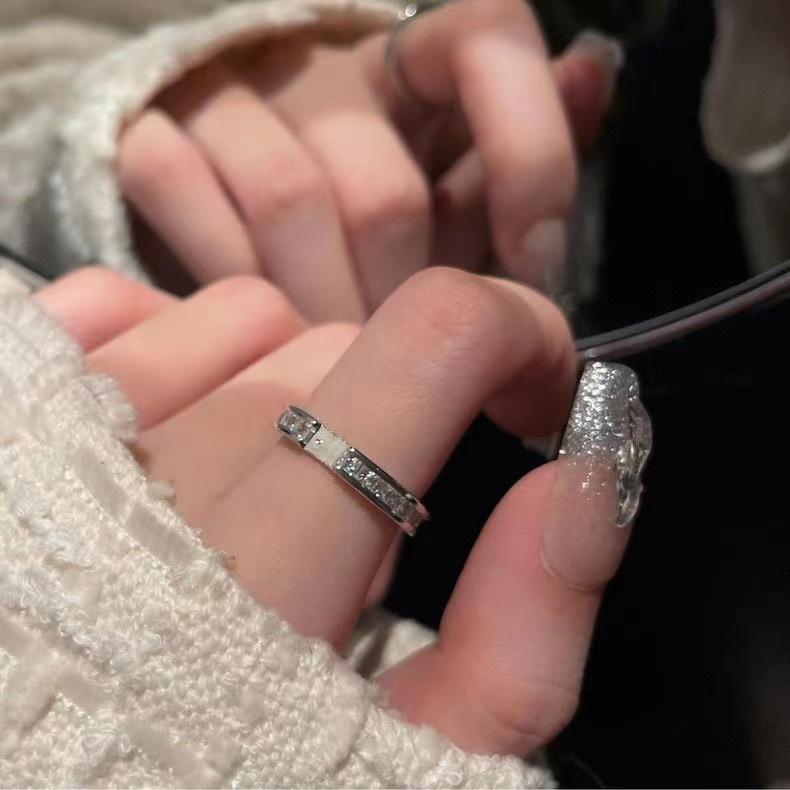 Кольцо с регулируемым отверстием Сатурн для мужчин и женщин, модное, темпераментное, нишевое, дизайн, ювелирные изделия, легкие, роскошные, высокие, изысканные, ювелирные изделия, прилив