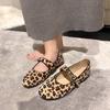 Мода 2024 года, горячая распродажа, женская обувь с пряжкой на ремешке, женская обувь на плоской подошве, модная повседневная обувь на плоской подошве с леопардовым принтом, новые туфли на плоской подошве с круглым носком и низким каблуком