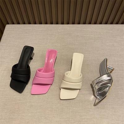 Модные женские тапочки Новые тапочки Женская летняя обувь Модные открытые квадратные шлепанцы Женские босоножки на высоком каблуке Zapatos Mujer