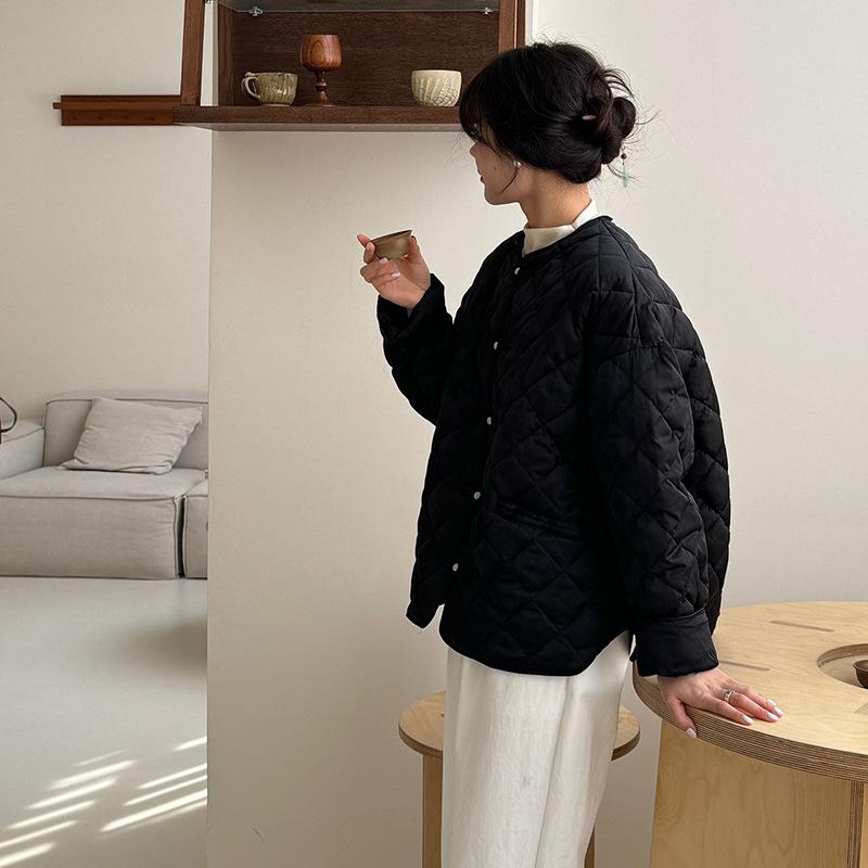 Легкая роскошная новая китайская пуховая куртка женская короткая зимняя 2024 с круглым вырезом и литературным ромбом белая утиная пуховая повседневная теплая куртка