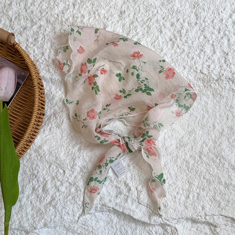Треугольный шарф шарф женский литературный новый цветочный маленький шарф шелковый шарф высококачественный головной платок летняя женская пасторальная повязка для волос