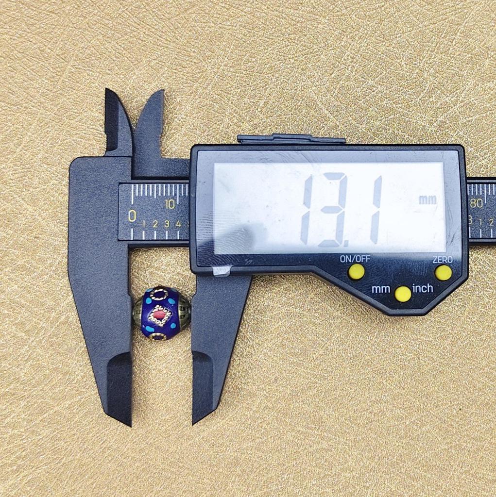 Непальское ручное изготовление шестислоговой мантры ожерелье с латунными инкрустированными бусинами