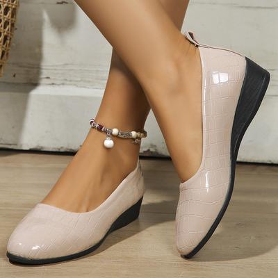 Европейские и американские импортные туфли Doudou большого размера на плоской подошве, повседневные туфли на плоской подошве с острым камнем, новинка осени 2025 года, женские туфли с неглубоким носком