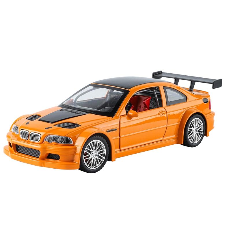 1:24 симуляции BMW M3 GTR, модель суперкара из сплава со звуко-световым демпфированием, регенеративным рулевым управлением и автомобильными украшениями