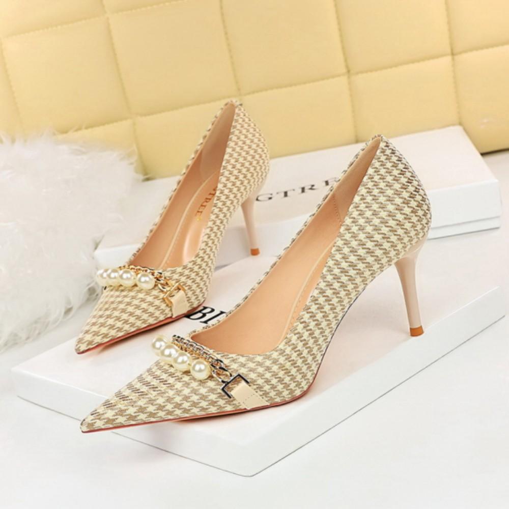 European and American Thin Heel Shallow Mouth Pointed Cloth Plaid Thousand Bird Check Metal Chain Pearl High Heel Shoes